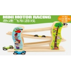 Дитячий дерев'яний гоночний трек з чотирьма машинками