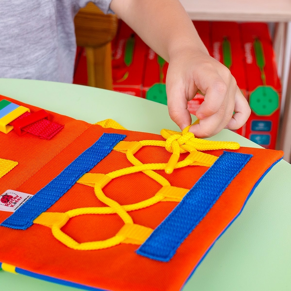 Фото, Видеообзоры бізіборд із застібками "бізікнижечка. кошеня" roter kafer rz1001-04