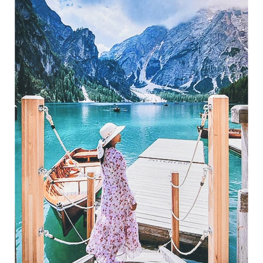 Фото, Відеоогляди алмазна мозаїка strateg преміум дівчина в очікуванні подорожі розміром 40х50 см (sk88266)