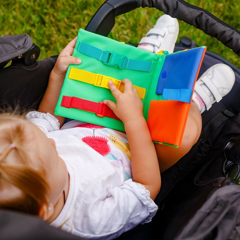 Фото, Видеообзоры бізіборд із застібками "бізікнижечка. каченя" roter kafer rz1001-05